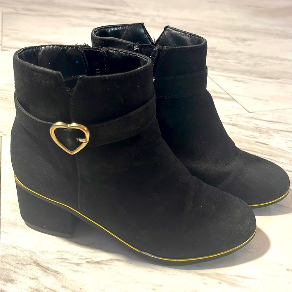 Holiday Girl 13 gold trim black leather boots